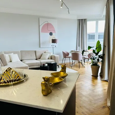 Premium By B2 Warsaw